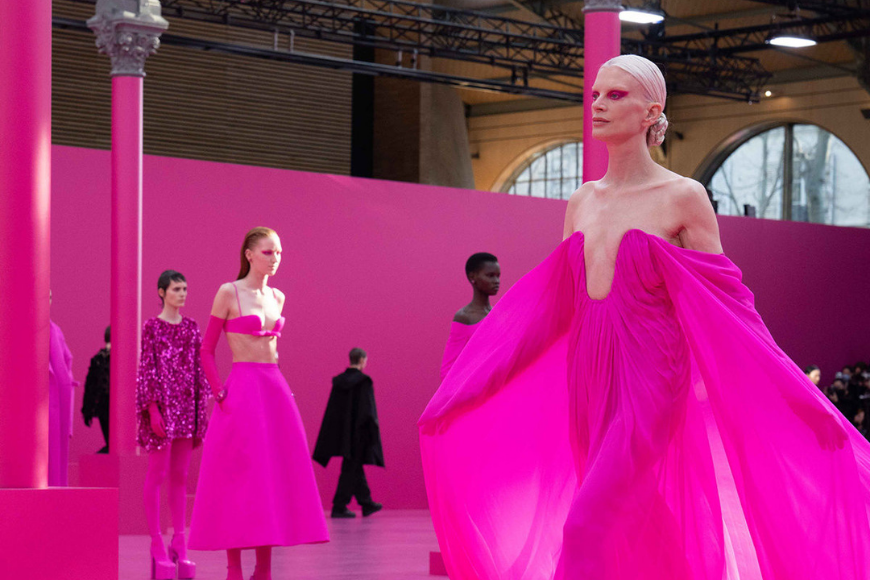 Valentino FW22 粉紅 妝