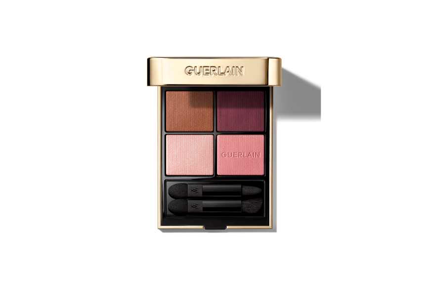 Pantone 2023 Viva Magenta Makeup